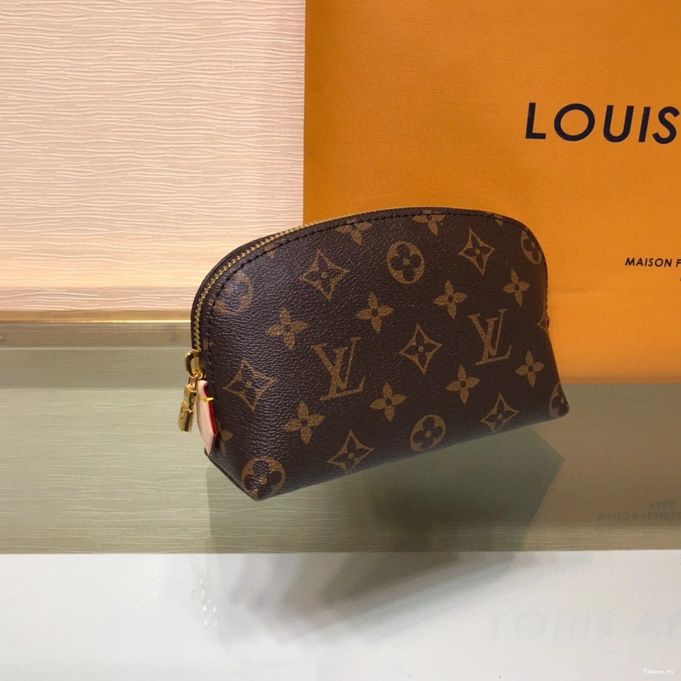 Affordable VUITTON LOUIS POUCH COSMETIC 0819